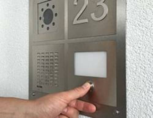 portails-et-interphonie-139733.jpg